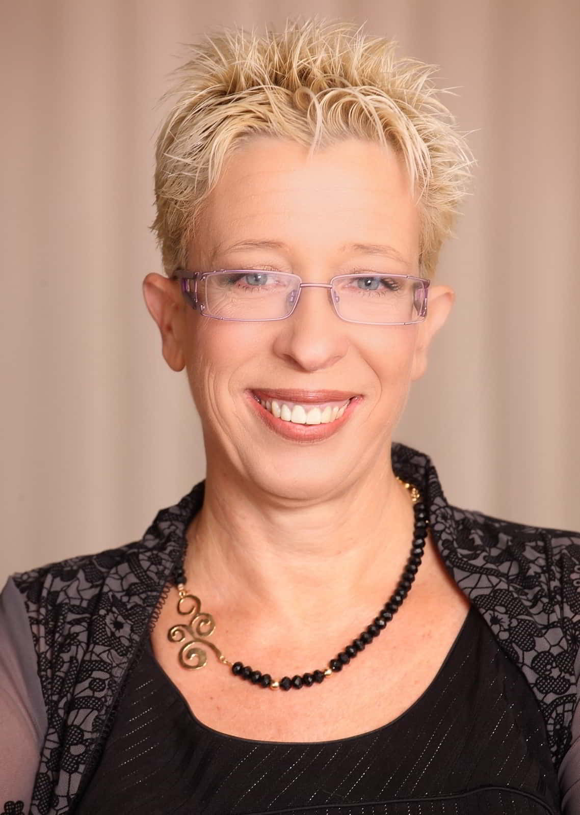 פולה סיטון יועצת ארגונית